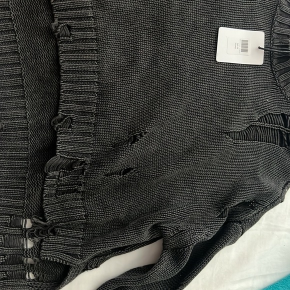 Ripped, Sweater - Picture 2 of 4